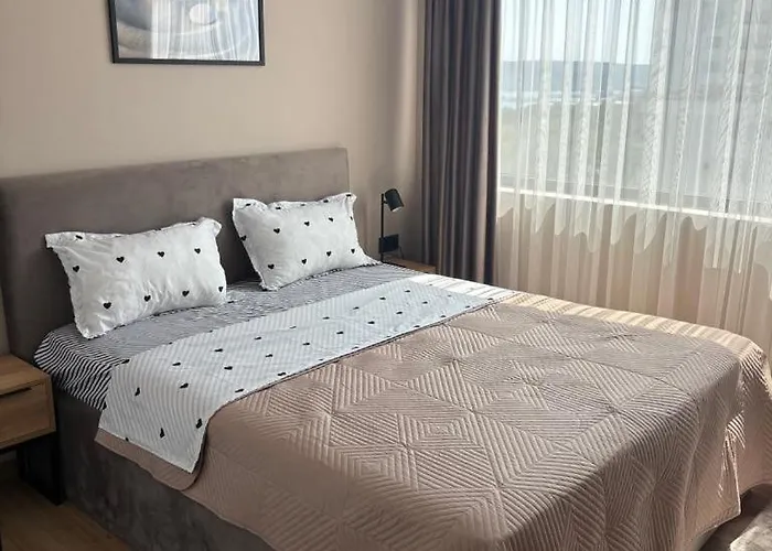 Apartment 1br Luxury With Sea View And Parking Space Warna