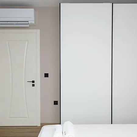 1br Luxury With Sea View And Parking Space * וארנה